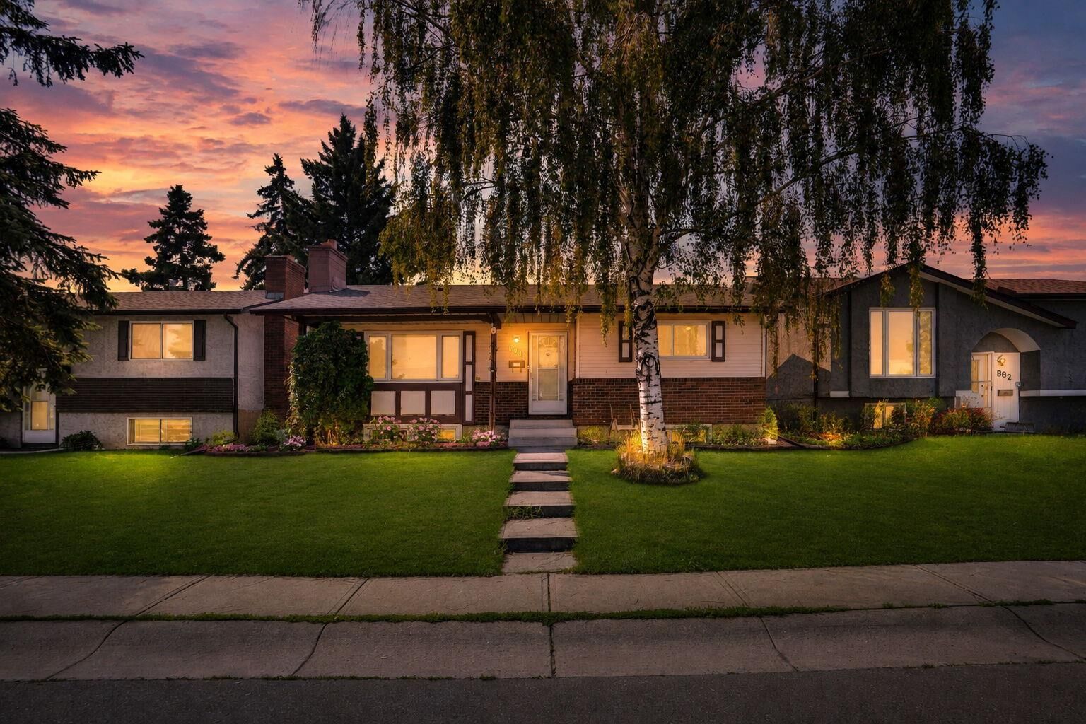 Property Photo:  888 Rundlecairn Way NE  AB T1Y 2R7 