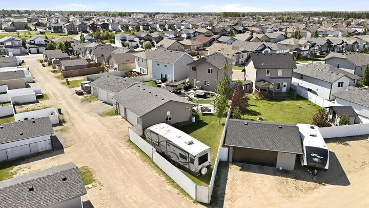Property Photo: 206 Truant Crescent AB T4P 0S8