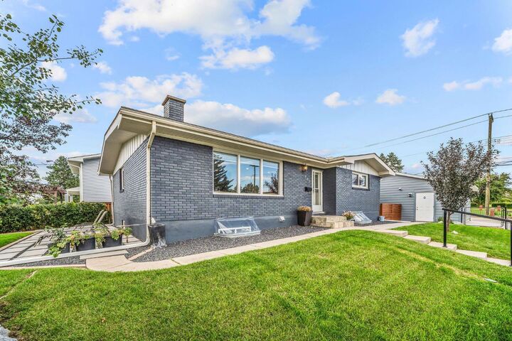 703 Millar Road NE — photo 1