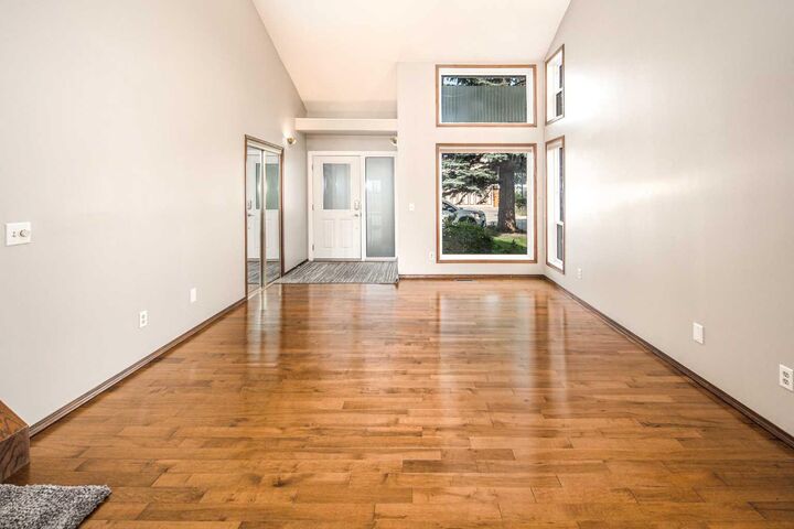Property Photo: 131 Edgebrook Close NW AB T3A 4W7