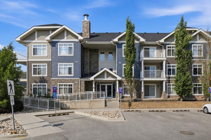155 Skyview Ranch Way NE 5105 — photo 1
