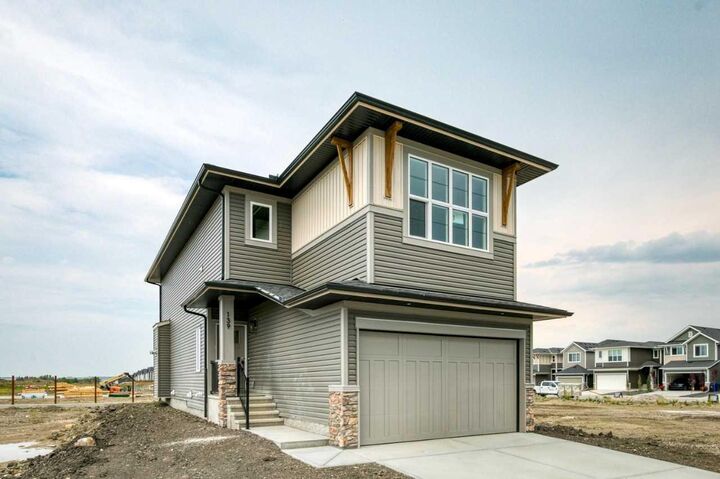 139 Fireside Close — photo 1