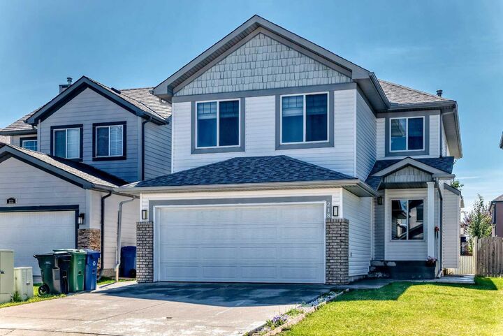 Property Photo: 218 Saddlefield Place NE AB T3J 4Z3