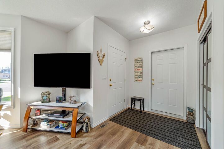 Property Photo: 21 Aspen Place AB T0L 0V0