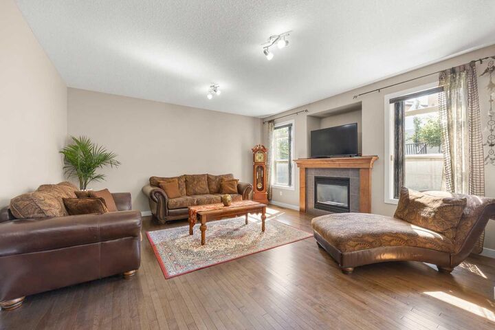 Property Photo: 162 Sherwood Hill NW AB T3R 1P7
