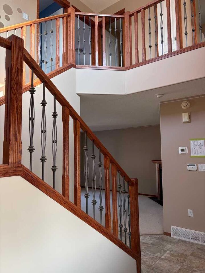 Property Photo: 197 Vista Road SE AB T1B 4Y4
