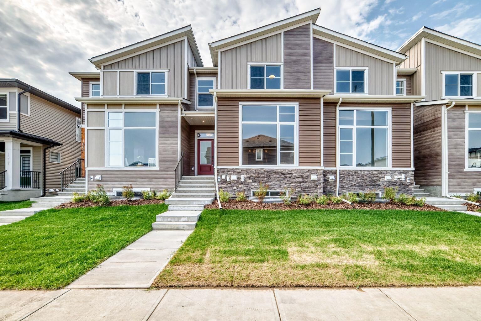 Property Photo: 1063 Bayview Crescent SW AB T4B 5N8