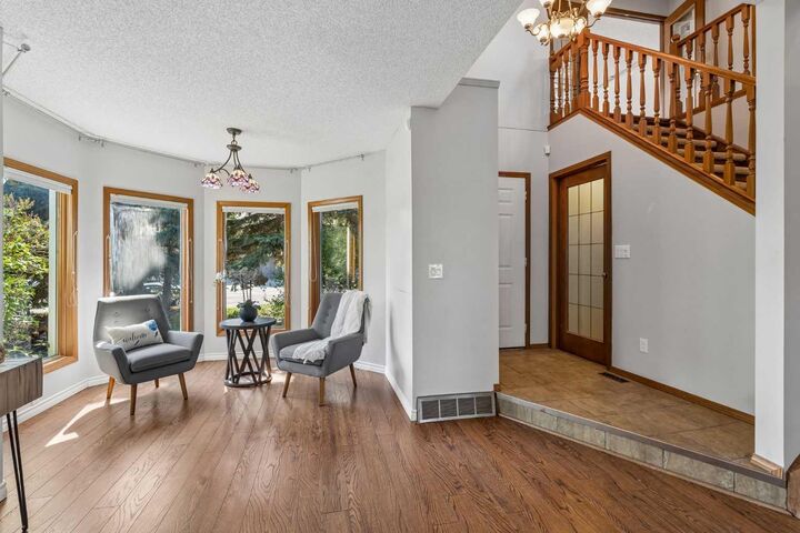 Property Photo: 728 Shawnee Drive SW AB T2Y 1V5
