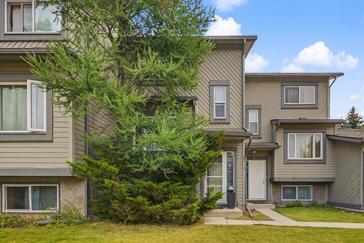 12 Templewood Drive NE 52 — photo 1