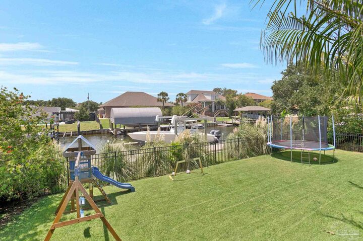 Property Photo:  933 Coronado Dr  FL 32563 
