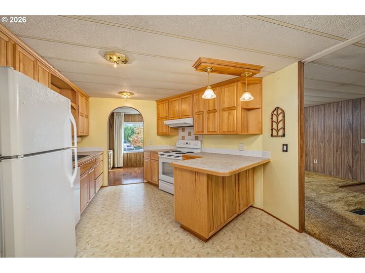 Property Photo: 1199 N Terry St 194 OR 97402