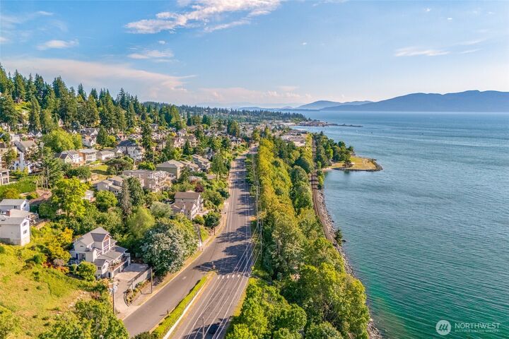 Property Photo:  106 N State Street  WA 98225 