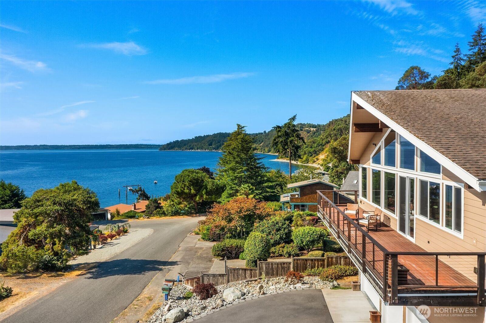 Property Photo:  25931  75th Avenue SW  WA 98070 