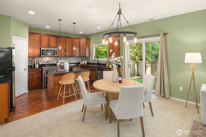 Property Photo:  20233  124th Avenue NE  WA 98011 