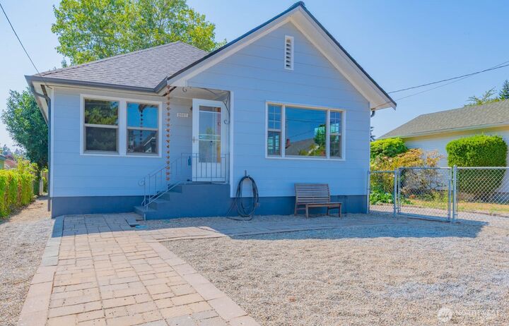 Property Photo:  2007  9th Street  WA 98337 