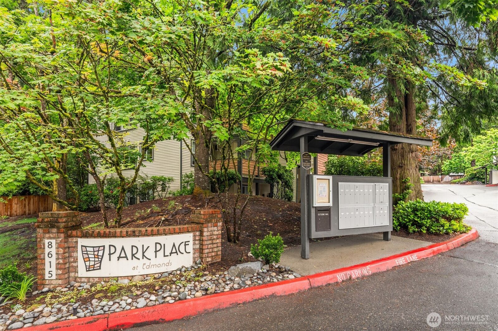 Property Photo:  8615  238th Street SW B101  WA 98026 