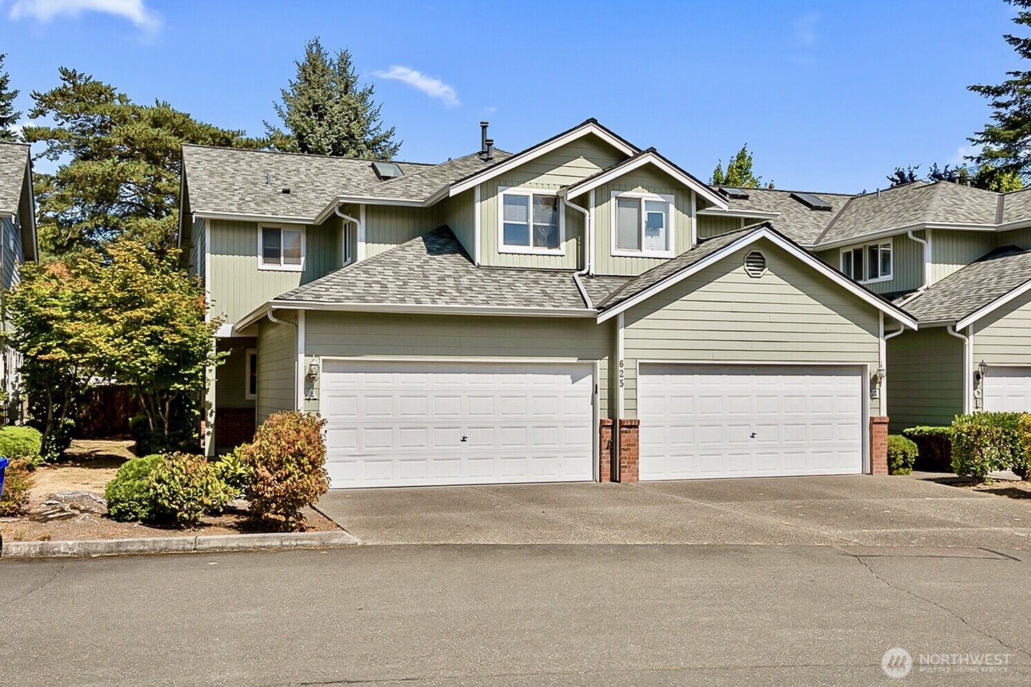 Property Photo:  625  101st Place SE A  WA 98208 