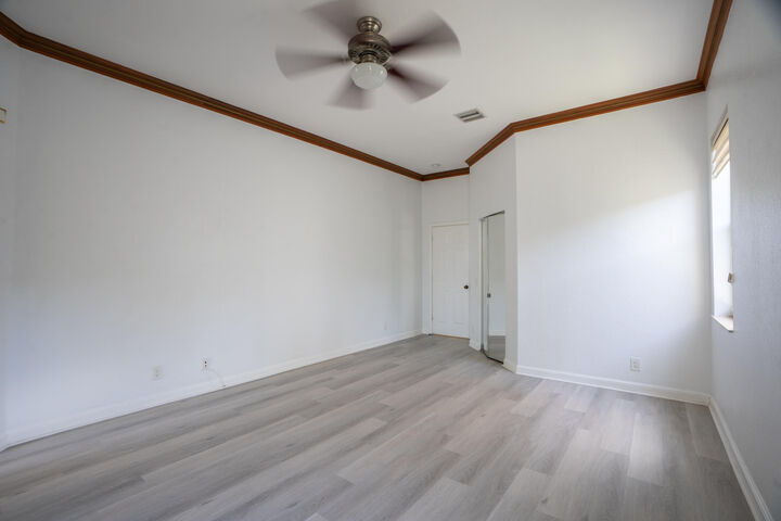 Property Photo: 1002 Lavender Circle FL 33327