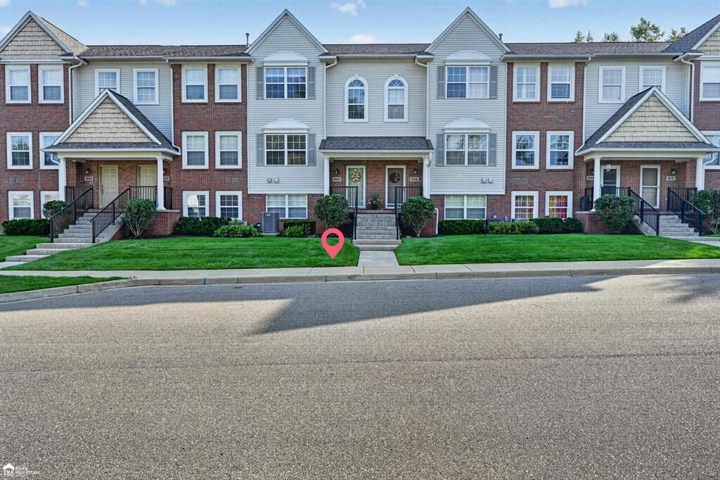 Property Photo: 804 Eagle Drive MI 48430