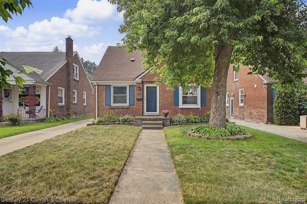 Property Photo:  1521 Highview Street  MI 48128 