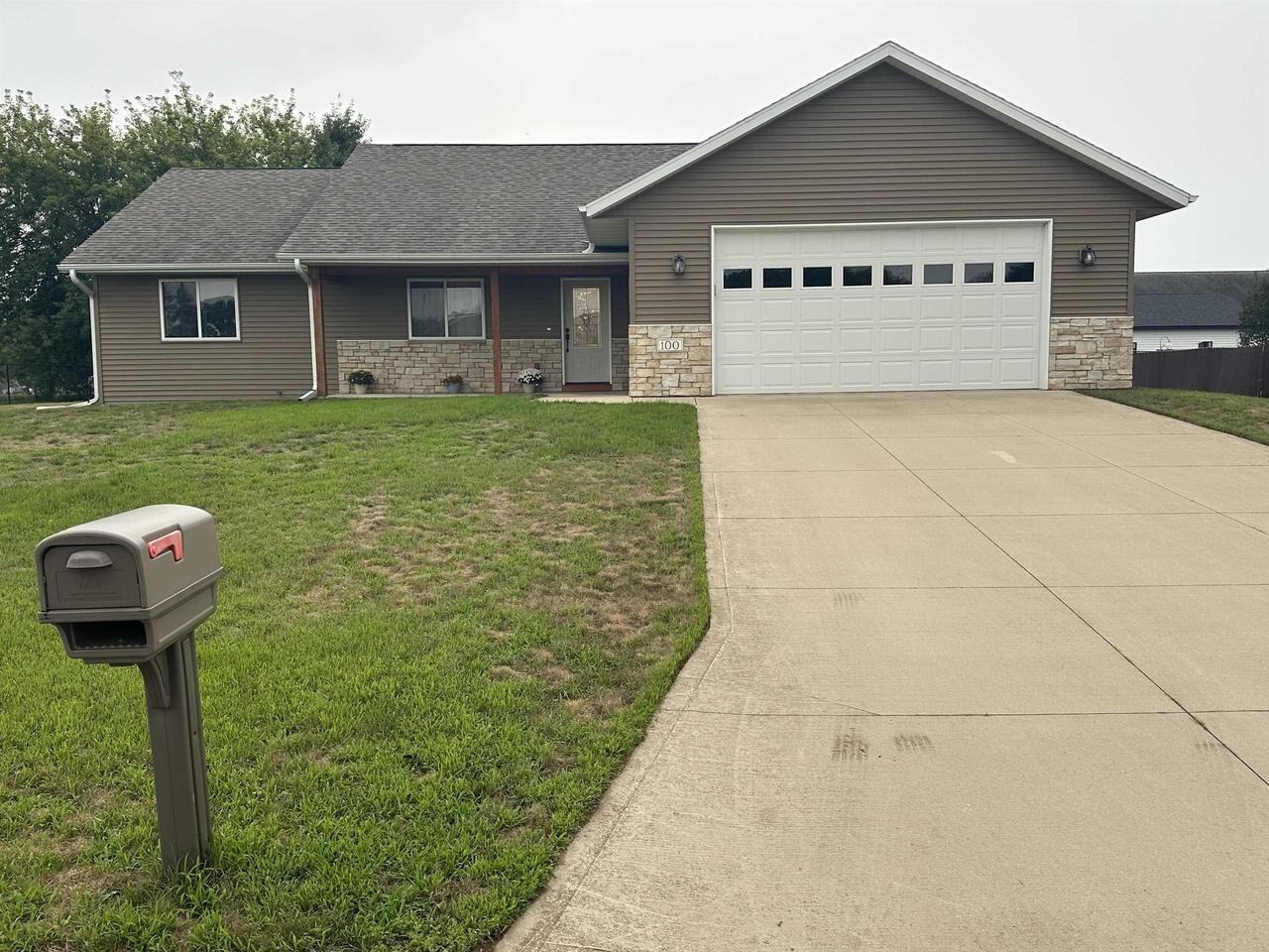 Property Photo:  100 Prairie St Street  WI 50503 