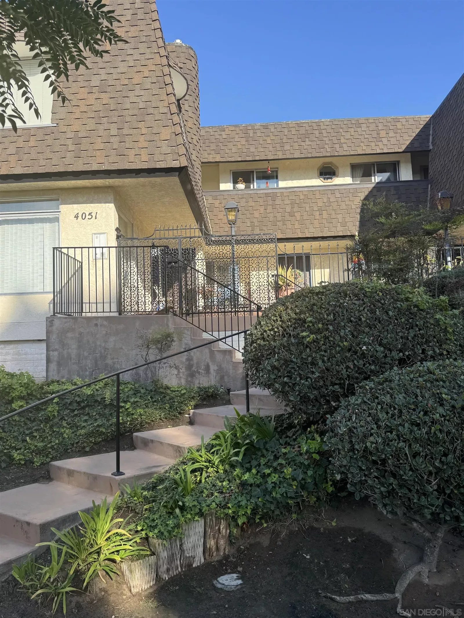 Property Photo:  4051 Fanuel 2  CA 92109 