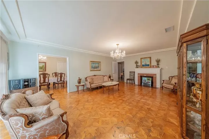 Property Photo:  516 N Crescent Heights  CA 90048 
