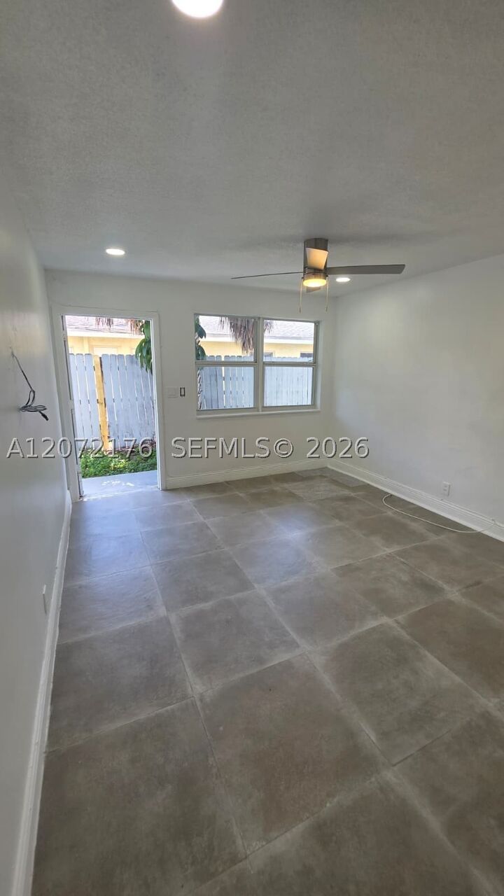 Property Photo: 5303 NW 18th Ct 5303 FL 33313