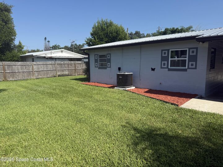 Property Photo: 2503 Middlehurst Road FL 32796