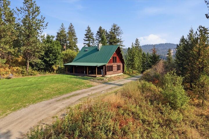 Property Photo:  13915 N Forker Rd  WA 99217 