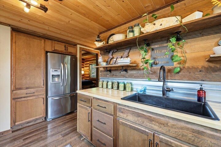 Property Photo:  13915 N Forker Rd  WA 99217 