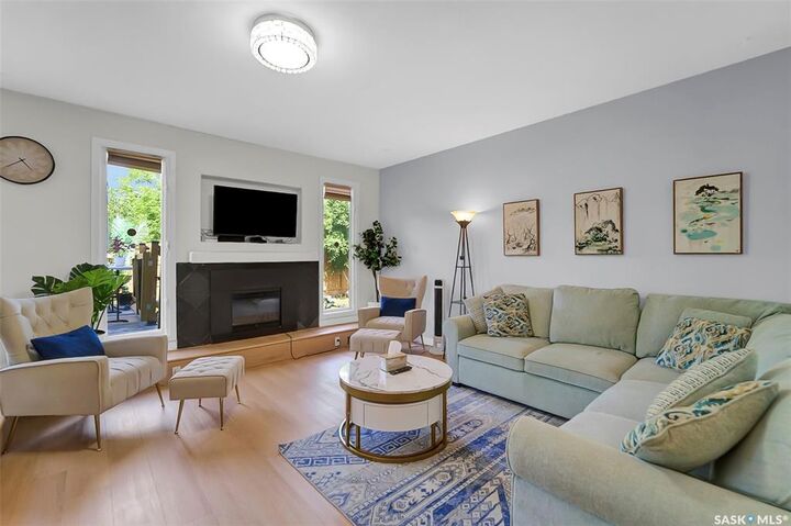 Property Photo: 19 Barr Place SK S7M 4G1