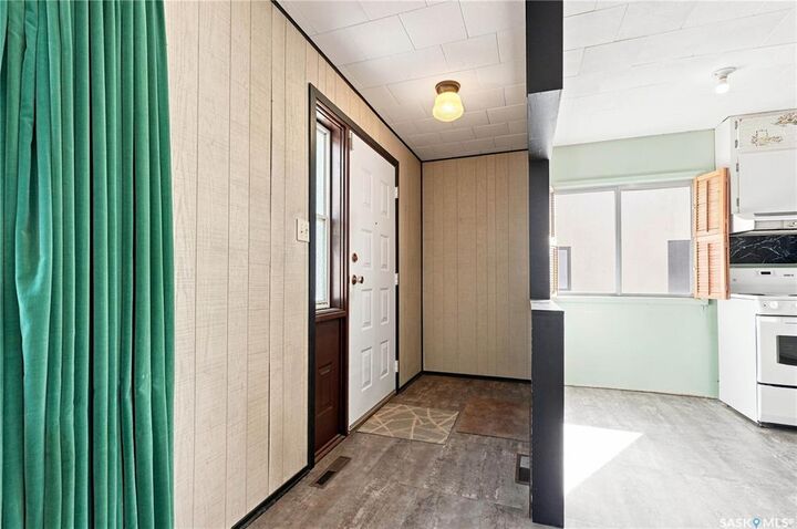 Property Photo: 125 111th Street W SK S7N 1T1