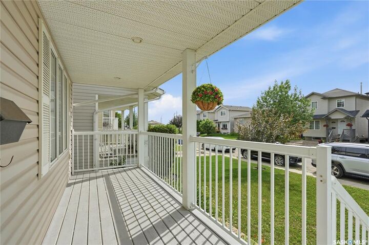 Property Photo:  426 Rutherford Crescent  SK S7N 4X7 