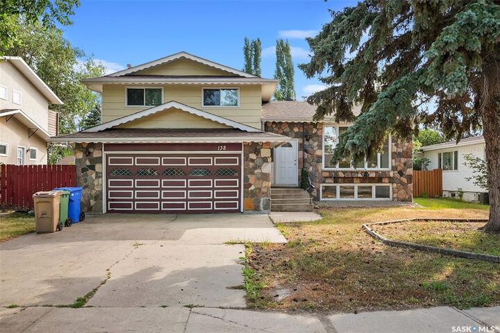 138 Mayfield Road — photo 1