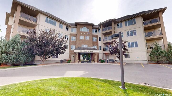 3101 Renfrew Crescent E 305 — photo 1