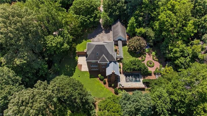 Property Photo: 6035 Kempsford Court NC 27284