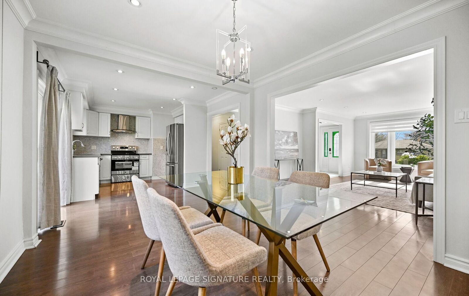 Property Photo: 1207 Pinegrove Road ON L6L 2W8