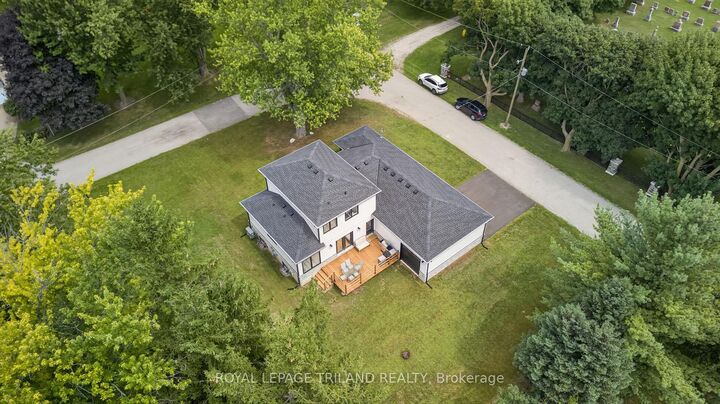 Property Photo:  4397 Mill Crescent  ON N0M 1A0 