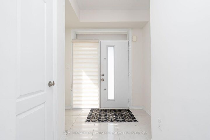 Property Photo:  166 Deerpath Drive 72  ON N1K 0E2 