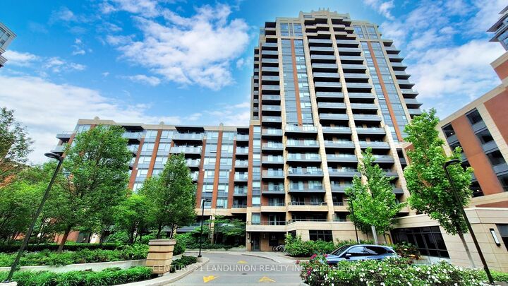 18 Uptown Drive 808 — photo 1