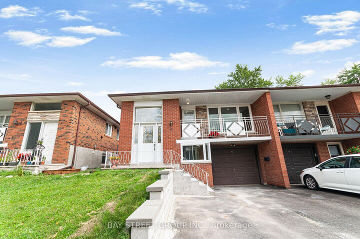 Property Photo:  89 Mintwood Drive  ON M2M 3A6 