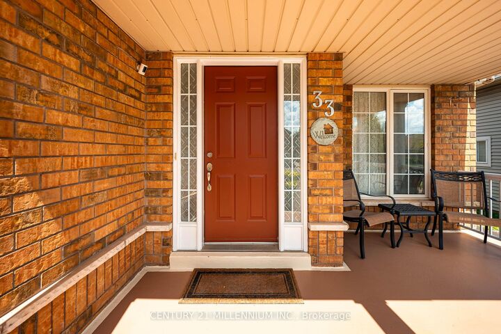Property Photo: 33 Fletchers Creek Boulevard ON L6X 4S3