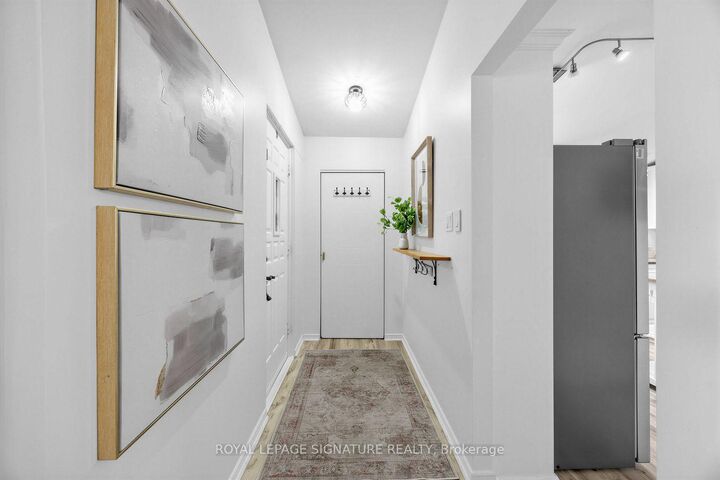 Property Photo: 821 Krosno Boulevard ON L1W 1G7