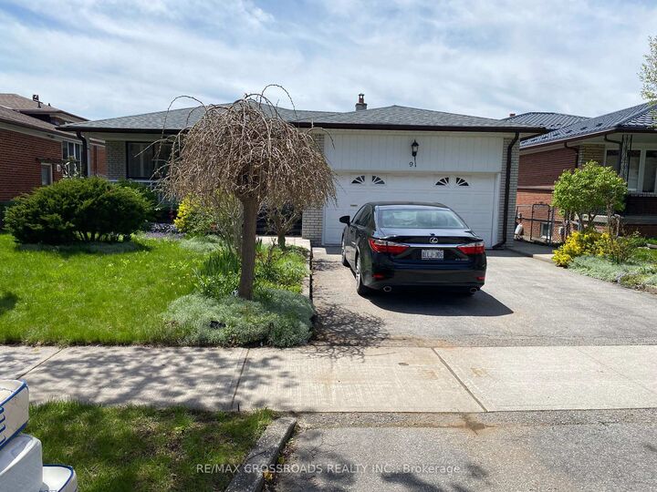 91 Bickerton Crescent — photo 1