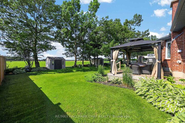 Property Photo: 358 Livingstone Street W ON L4N 7K7