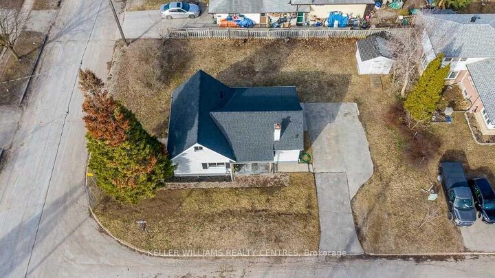 Property Photo:  46 Campbell Avenue 2  ON L4N 2T4 