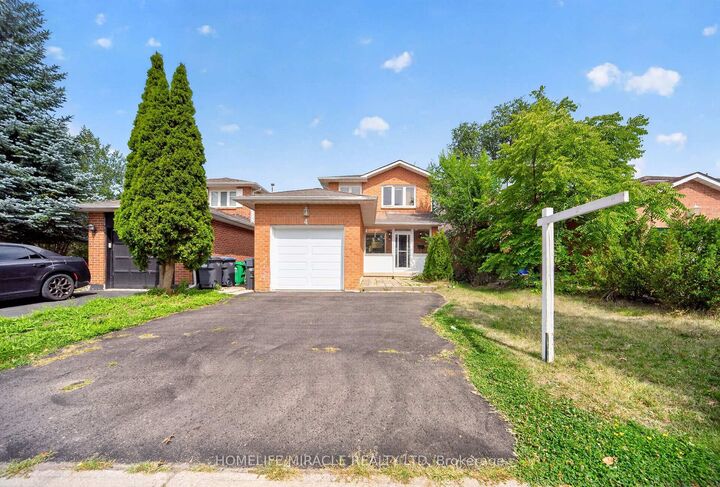 Property Photo: 4 Summertime Court ON L6Z 2B4