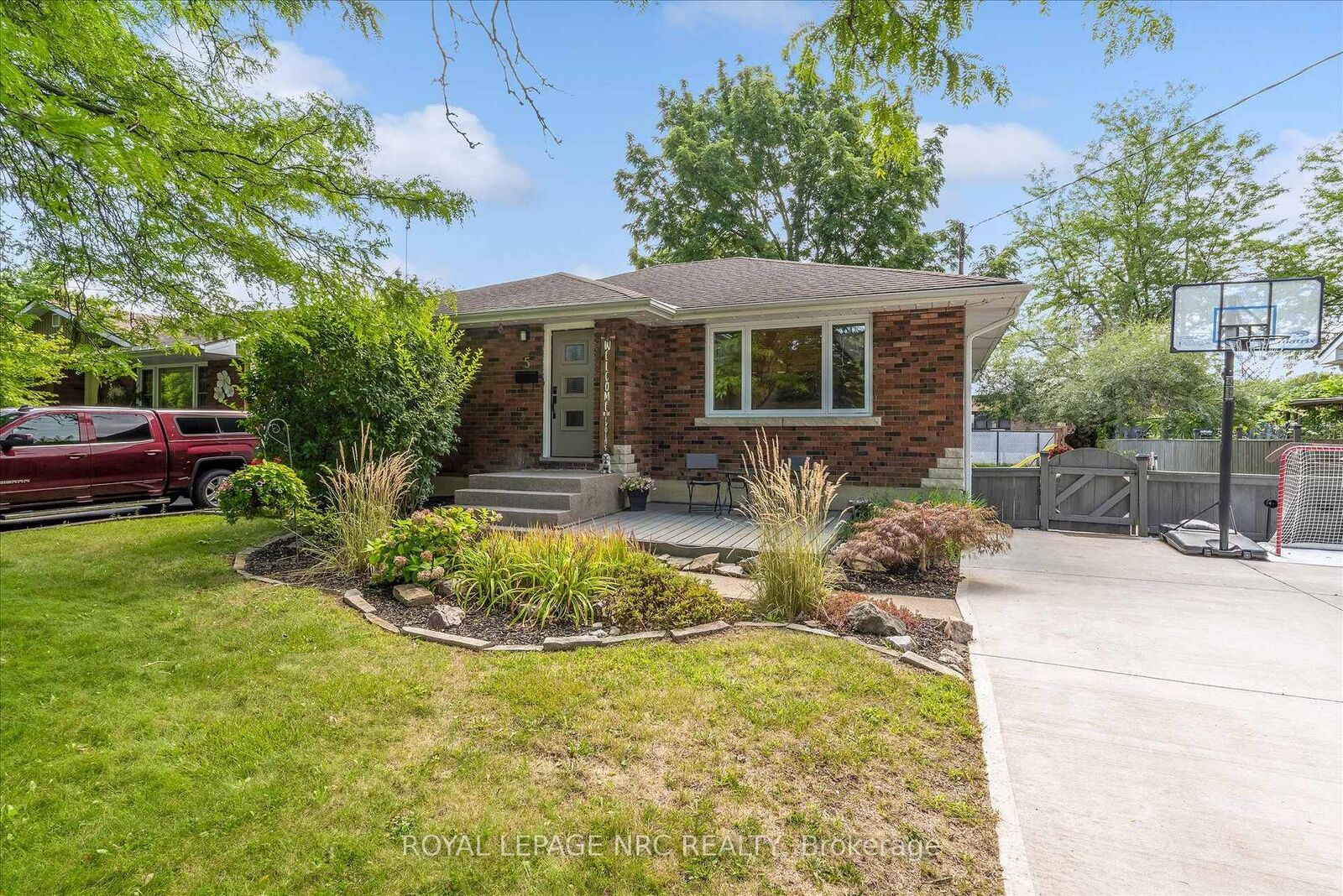 Property Photo:  5 Goldsmith Avenue  ON L2M 2V7 