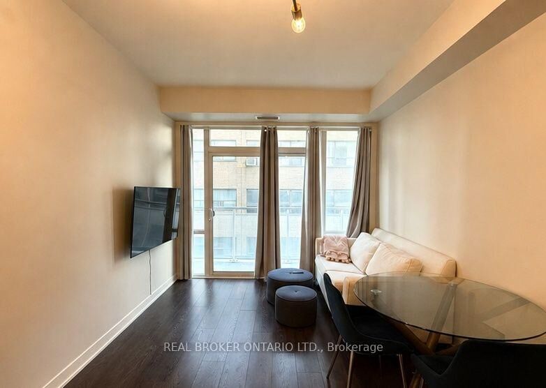 Property Photo:  223 St. Clair Avenue W 713  ON M4V 0A5 